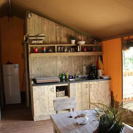 Luxury tent In De Veluwe Met Prive Sanitair Ll54 *